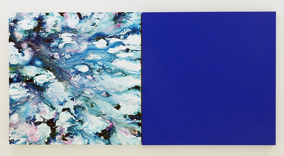 「星々の悲しみ- blue on blue 」<br />
2013<br />
91×182×4.5cm<br />
acrylic on canvas